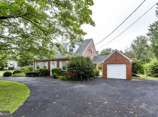 6001 Kathmoor Dr, Alexandria, VA 22310