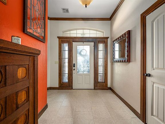4th image of 1713 Mill Creek Way