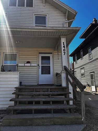 1407 W Ottawa St #3 Photo 1 1407 W Ottawa St #3 Photo 1