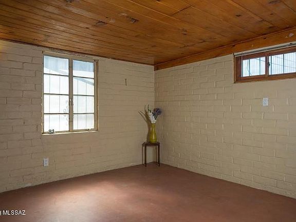 5th image of 3014 E Linden St