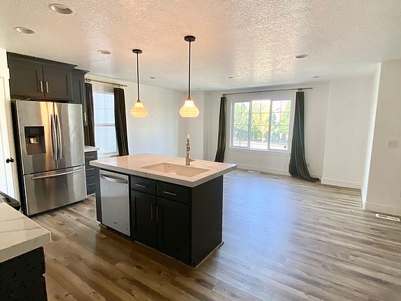 3rd image of 4883 N Nile Dr