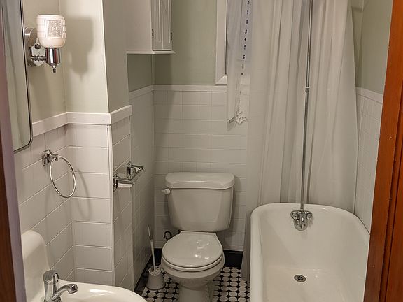 2nd image of 335-337 2nd St Floor 337-1