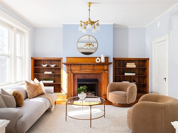 4th image of 487 Boylston St #3C