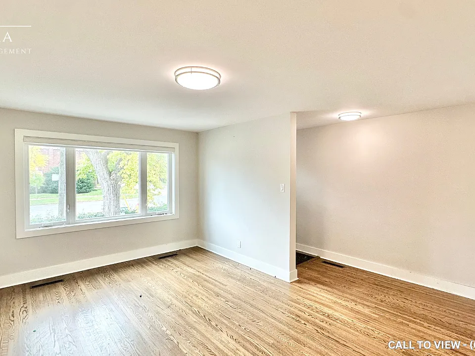 158 Finch Ave W #1