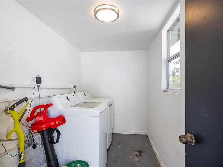 4427 W Oklahoma Ave — Photo 28