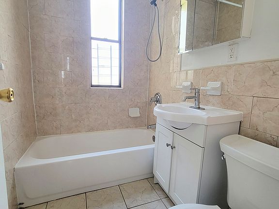 5th image of 539 W 156th St APT 15