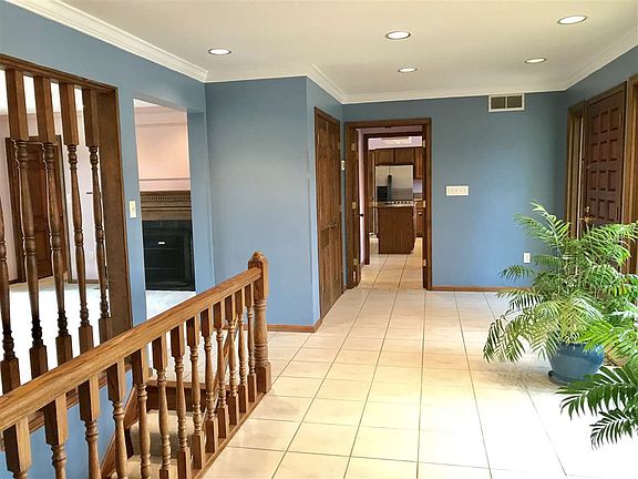 4th image of 3083 Ashley Dr