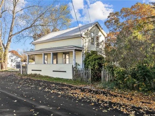 33 Prospect St, Cumberland, RI 02864