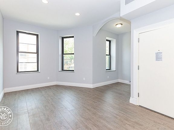 4th image of 776 Halsey St #2A