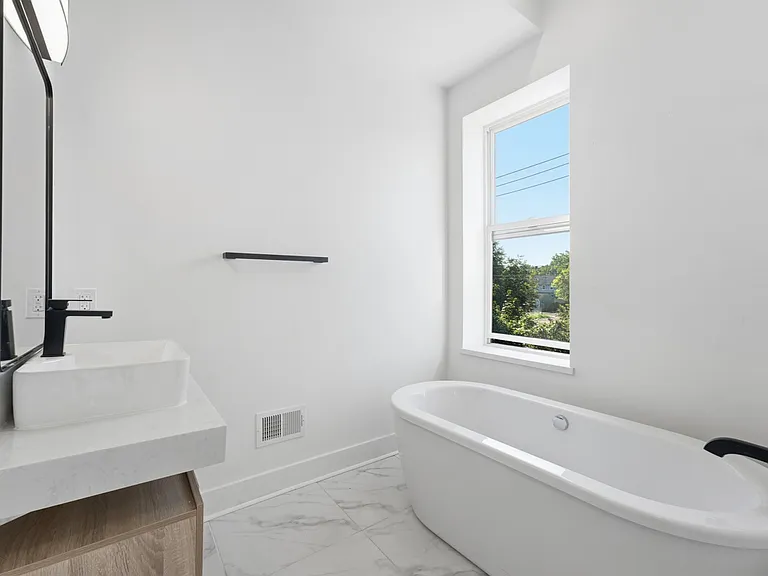 1336 Pennsylvania Ave — Photo 36