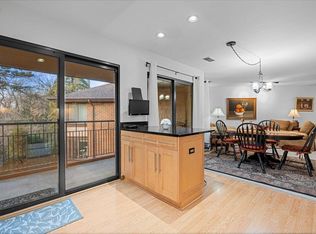 1600 W Green Tree Rd APT 314, Glendale, WI 53209