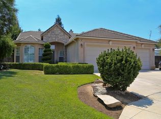 990 Hanson Ave, Clovis, CA 93611