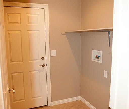 4th image of 3773 Bracebridge Falls Ave