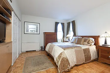 Sold by aptsandlofts.com