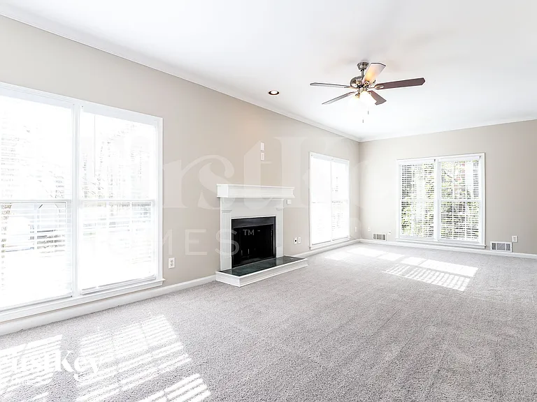 797 Rockfount Way — Photo 3
