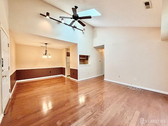 4th image of 2310 Ravens Crest Dr