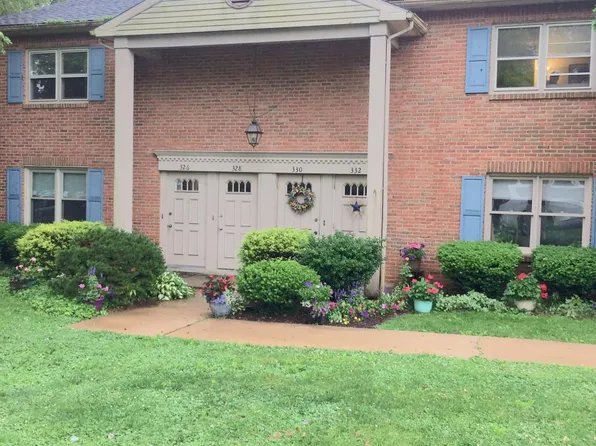 330 Hilltop Dr, Leola, PA 17540