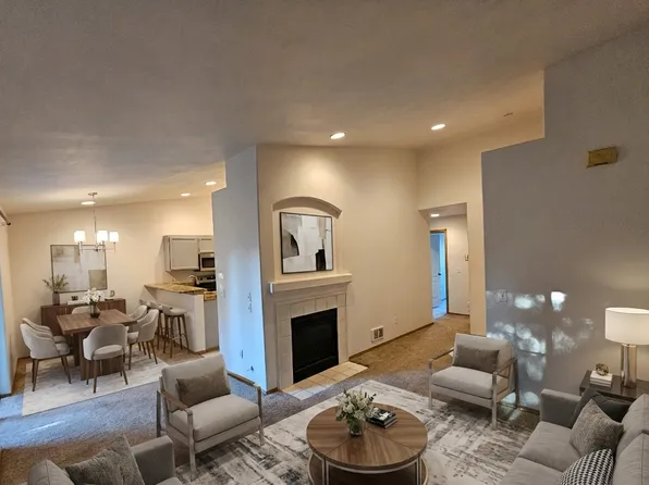 870 Wesley St APT 202, Arlington, WA 98223