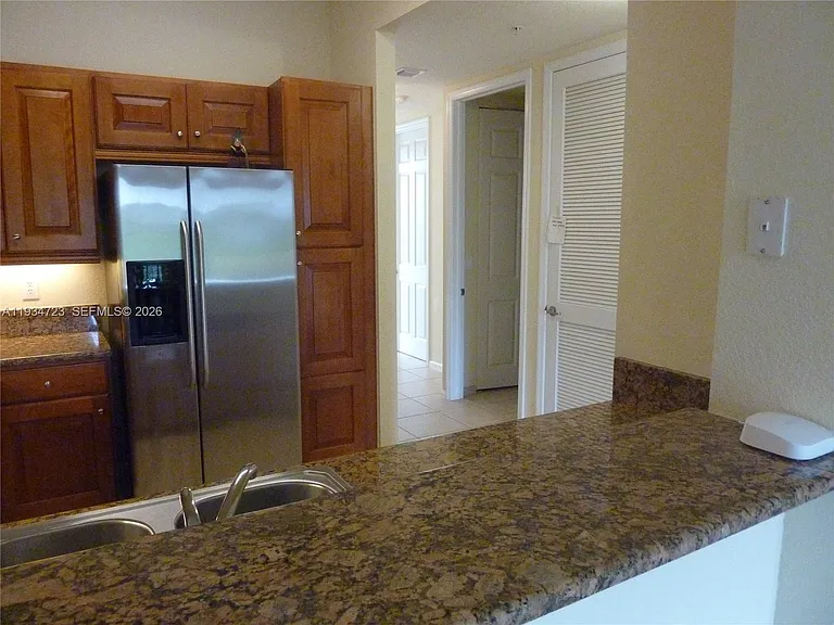 3500 Oaks Clubhouse Dr #308 — Photo 34