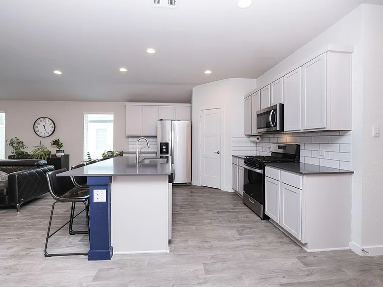 14209 Silver Maple Ct — Photo 17