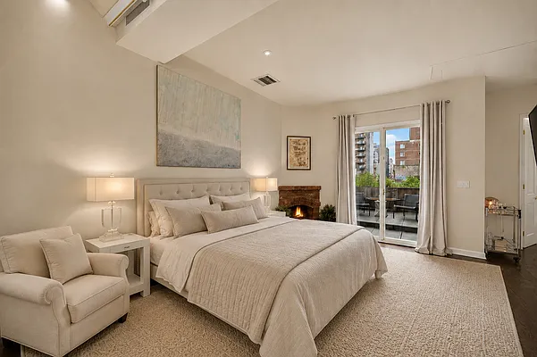 Bedroom 1, photo 2