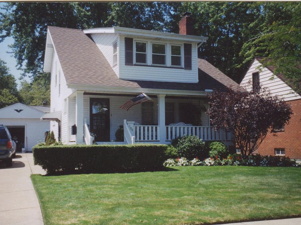 1st image of 288 E 323rd St