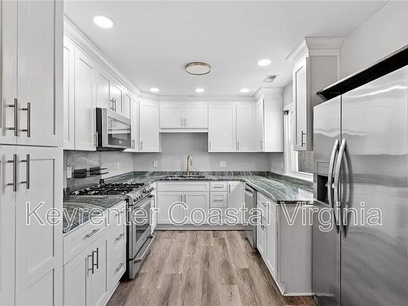 3rd image of 216 Shawen Dr
