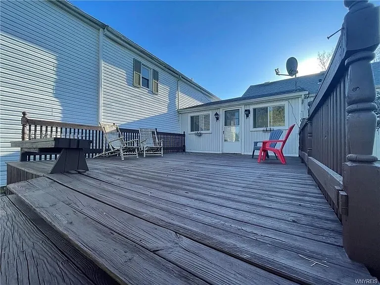191 Helen St — Photo 7