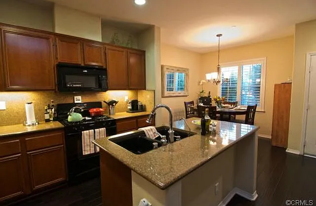 W Cork Tree Dr — Photo 4