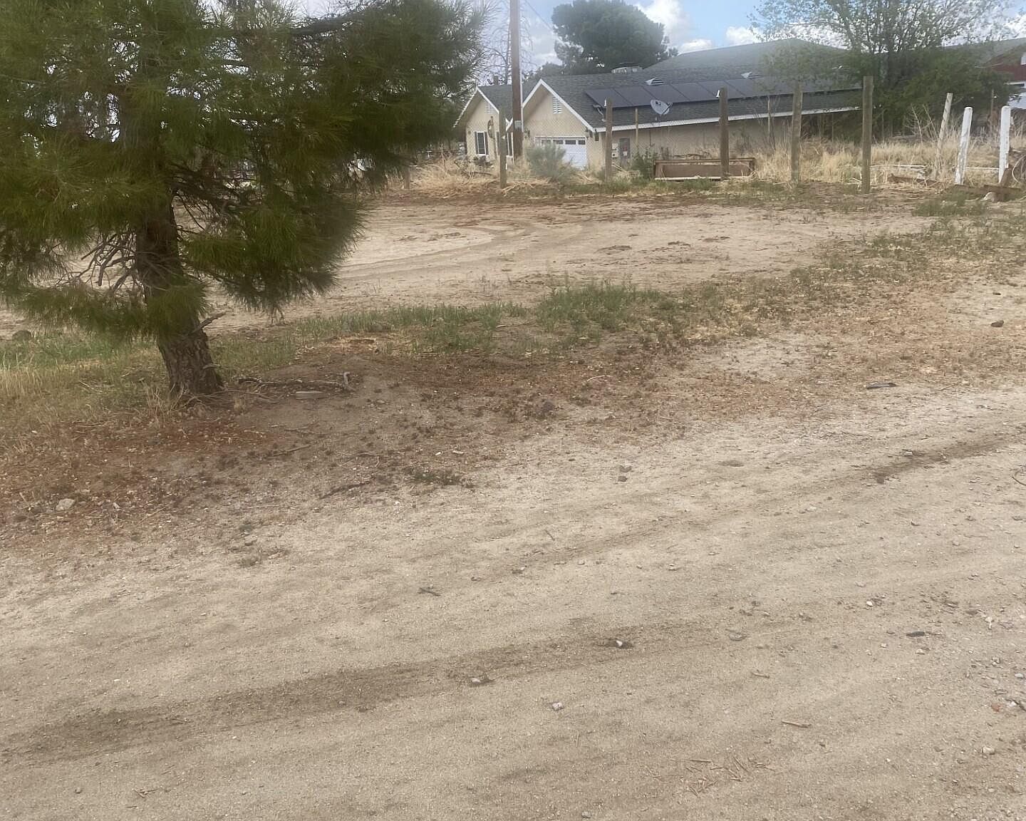 10175 Valle Vista Rd, Phelan, CA 92371 | Zillow