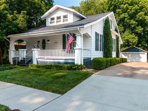 1714 Sibley St, Saint Charles, MO 63301