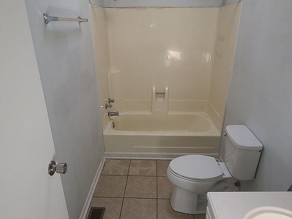 2nd image of 225 Donalynn Dr APT A