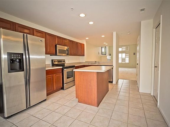 3rd image of 3229 Newbury Pl