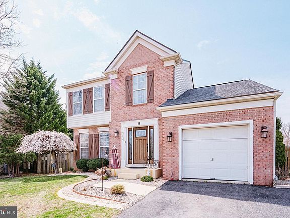 3rd image of 504 Magnolia Ridge Dr
