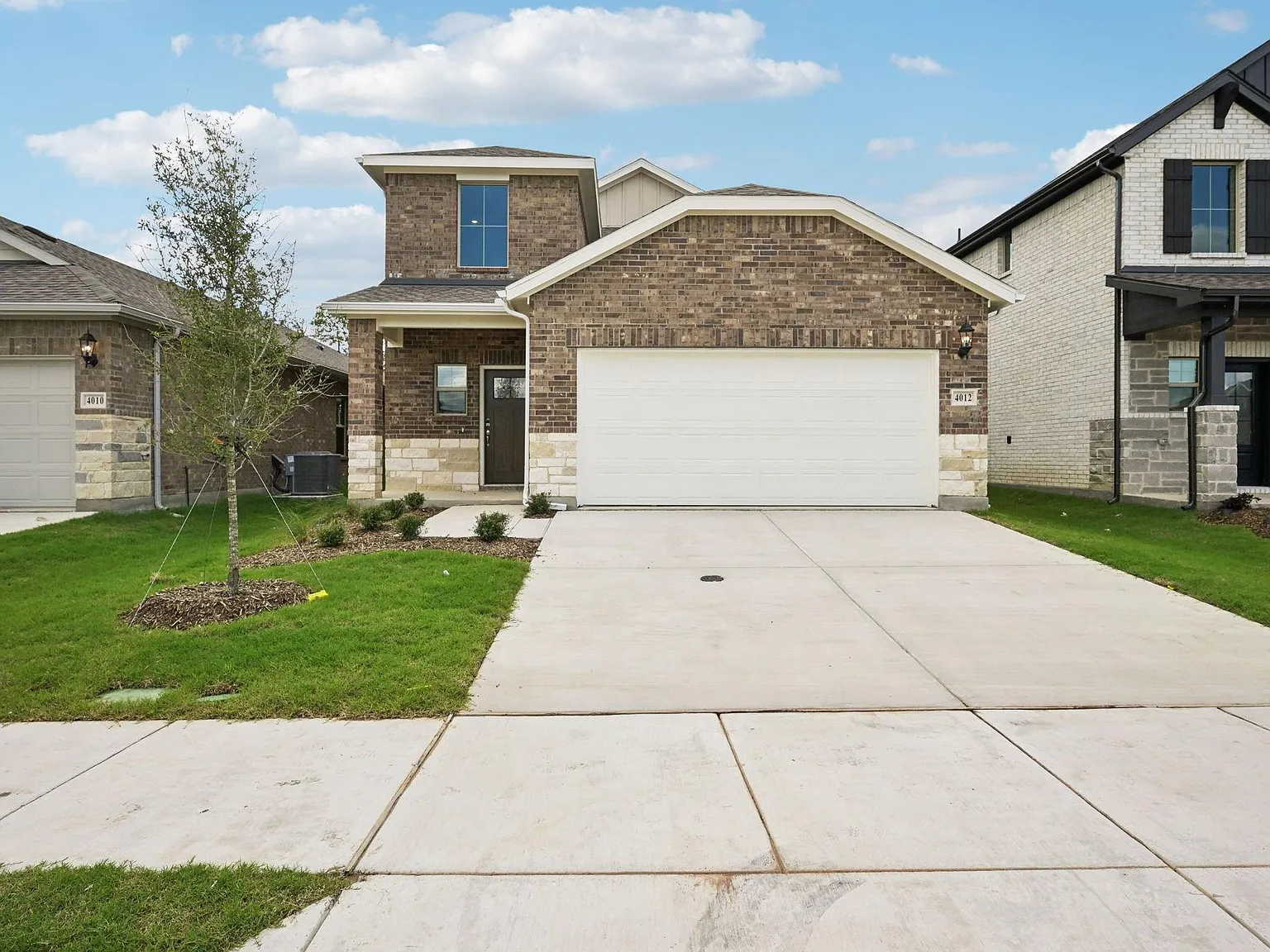 4 bed, 2.5 bath, 1981 sqft, $3,100 — Photo 1