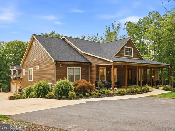 659 Waterside Dr, Harpers Ferry, WV 25425