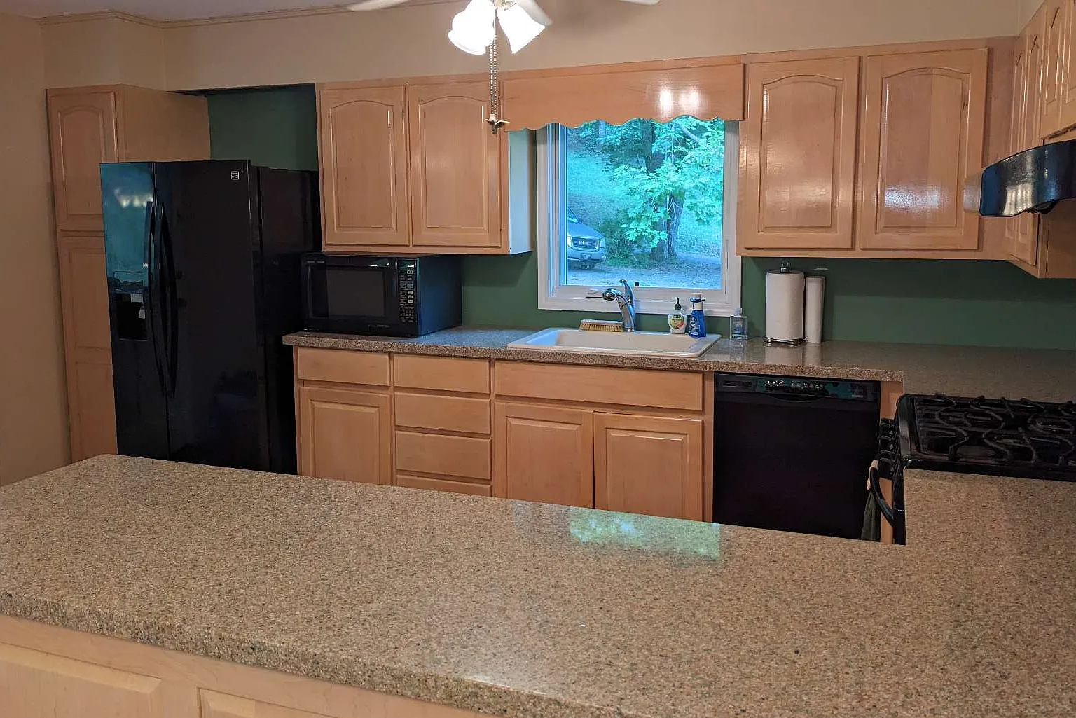2 bed, 1296 sqft, $2,000 — Photo 3