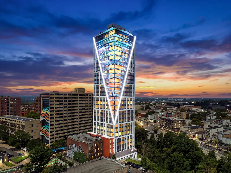 628 Summit Ave #1