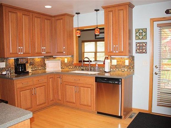 4th image of 7305 Wooddale Ave