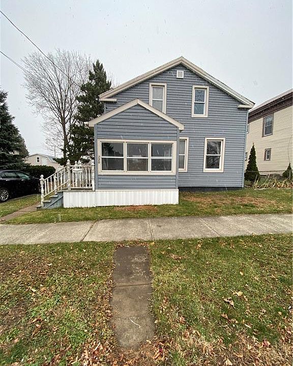 1st image of 220 New York Ave
