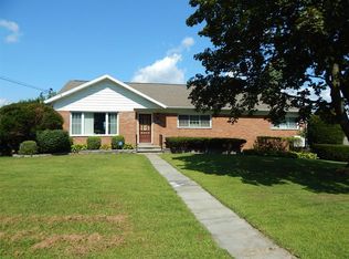 720 Redwood Ln, Vestal, NY 13850