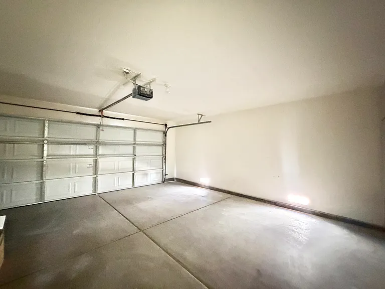 8221 Grassy Point Cir — Photo 25