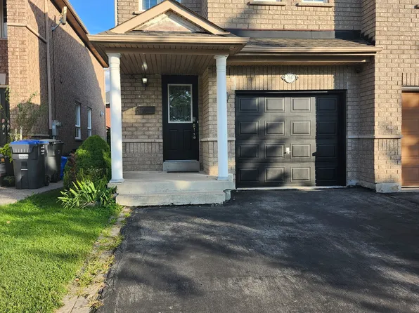 7647 Doverwood Dr, Mississauga, ON L5N 8J2