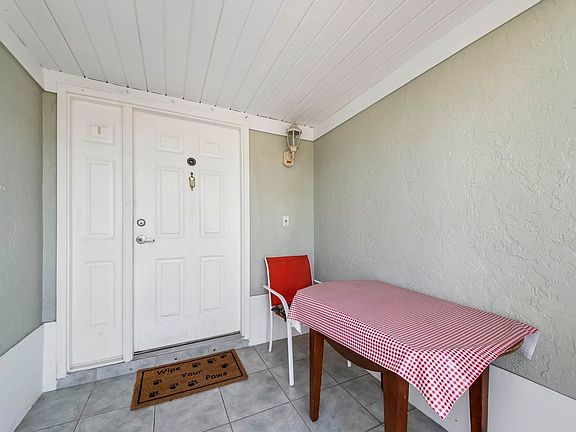 4th image of 58 Heather Cove Dr