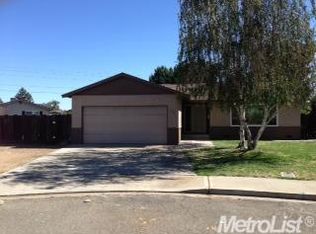 3140 Stern Way, Turlock, CA 95382
