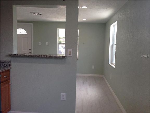 3rd image of 3914 53rd Ave N