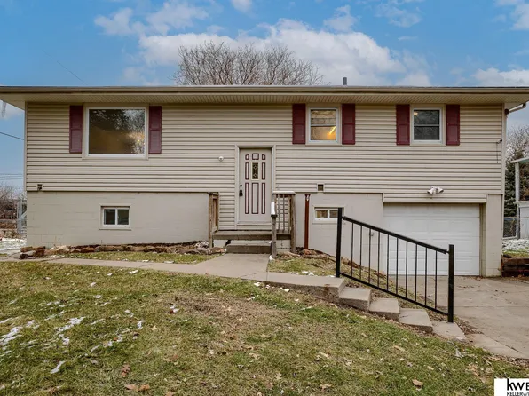 123 S 110th St, Omaha, NE 68154