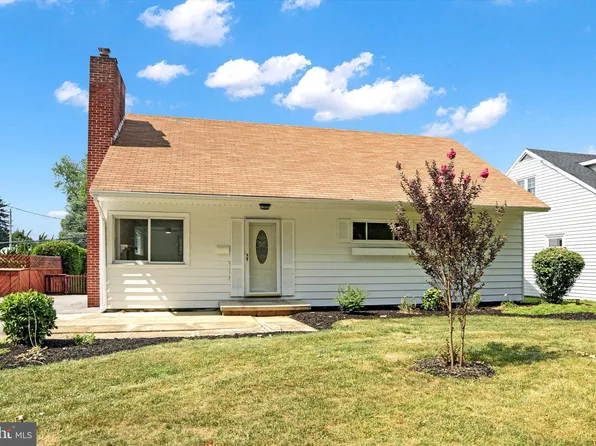 1806 Carlisle Rd, Camp Hill, PA 17011