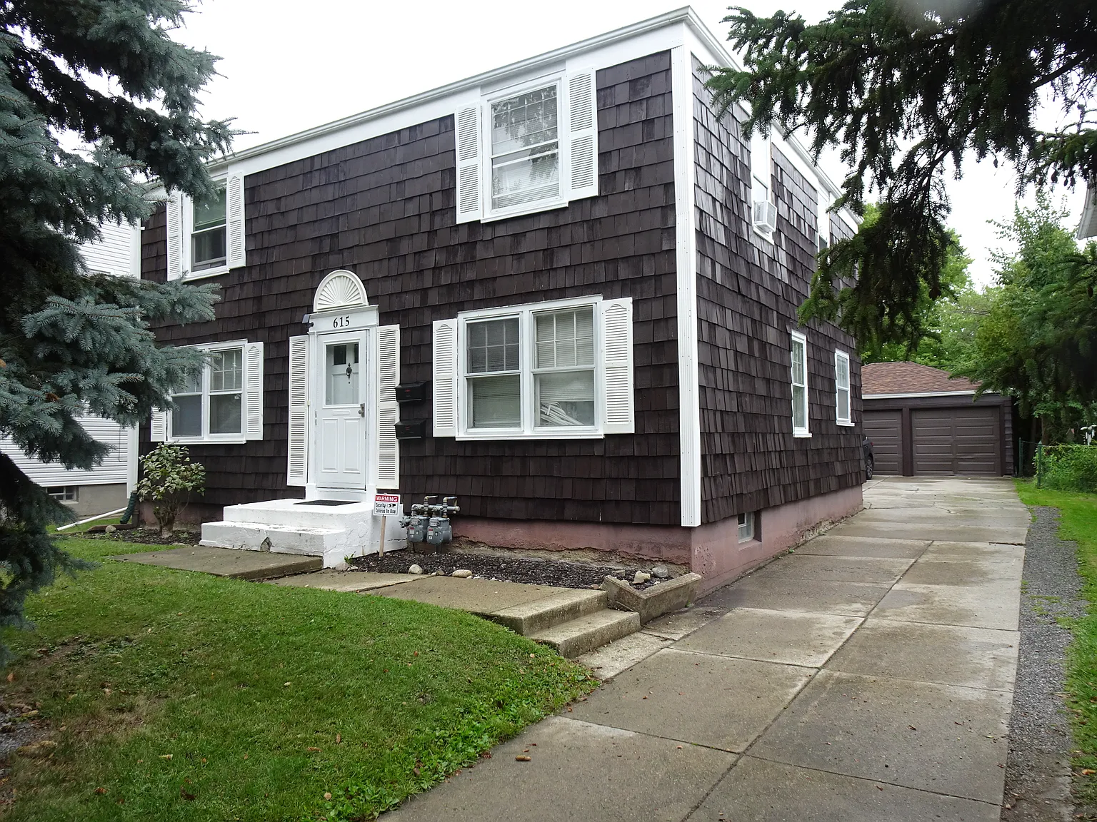 2 bed, 950 sqft, $1,600 — Photo 2