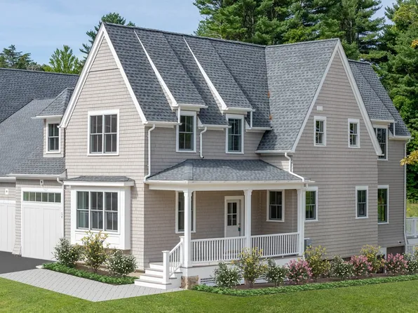 15 Wolcott Woods Ln #15, Milton, MA 02186